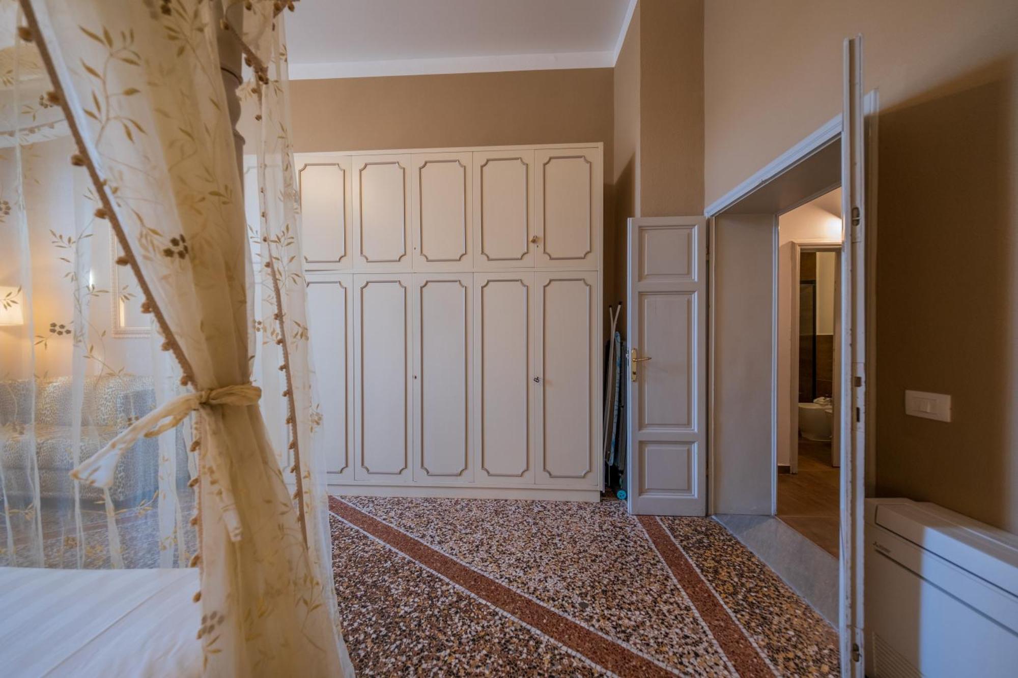 Lungarno Buozzi 7 Apartments ピサ エクステリア 写真