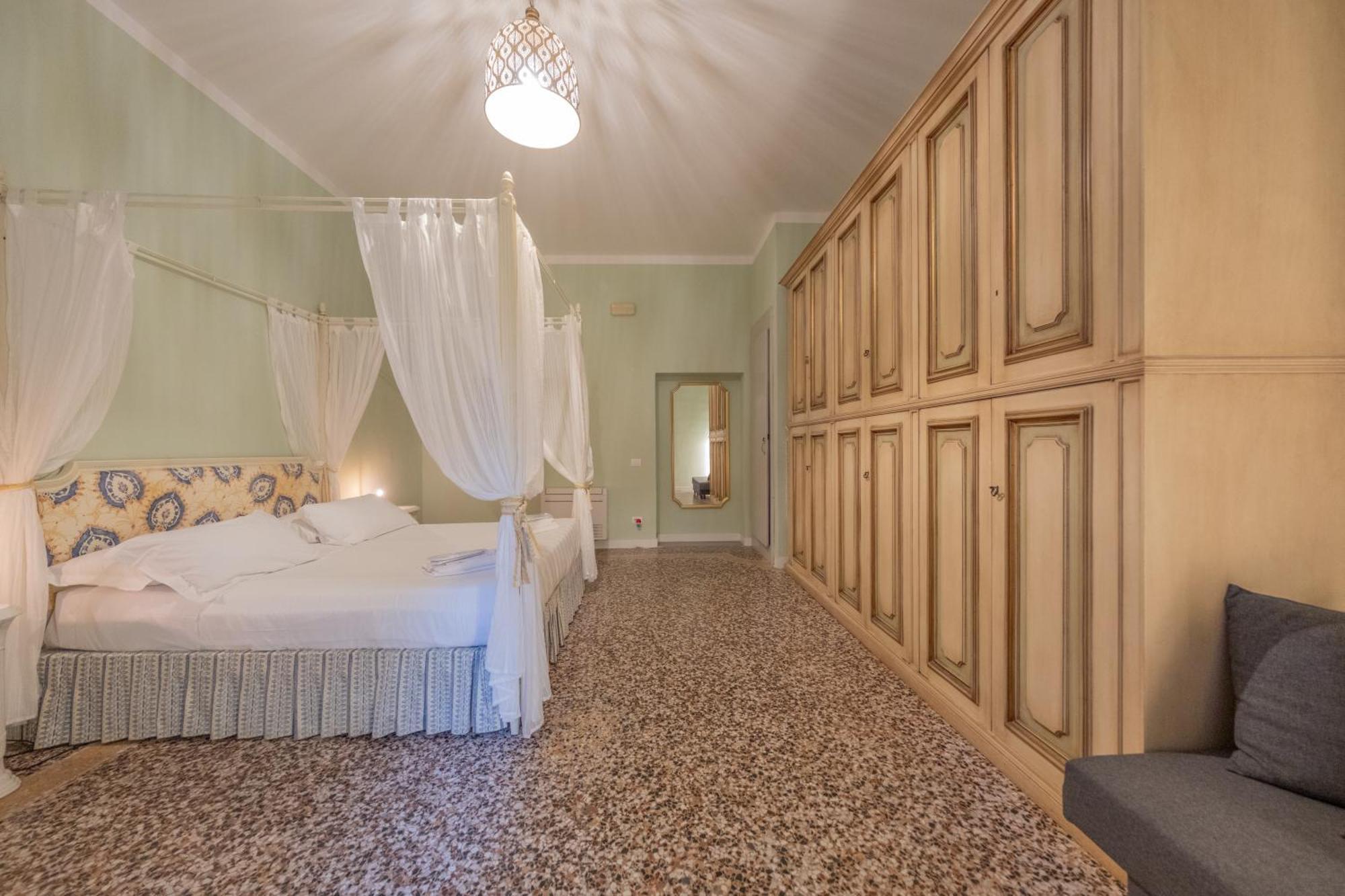 Lungarno Buozzi 7 Apartments ピサ エクステリア 写真